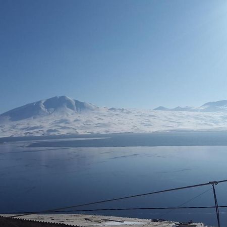 Lake Tabatskuri Borjomi Eksteriør billede